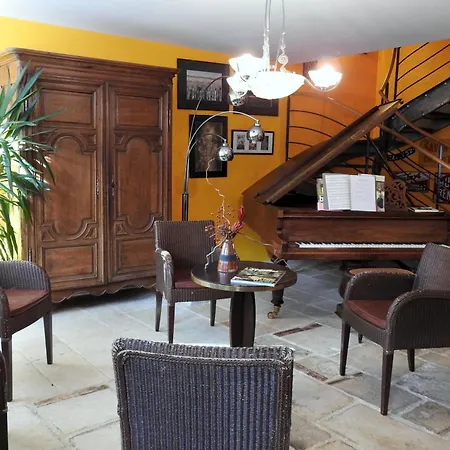 Le Piano Penzion 3*